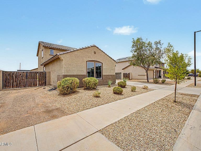18639 W VIA MONTOYA Drive photo 4