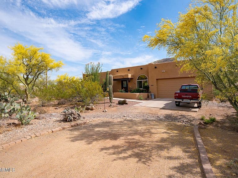 2143 E CAVALRY Road photo 5