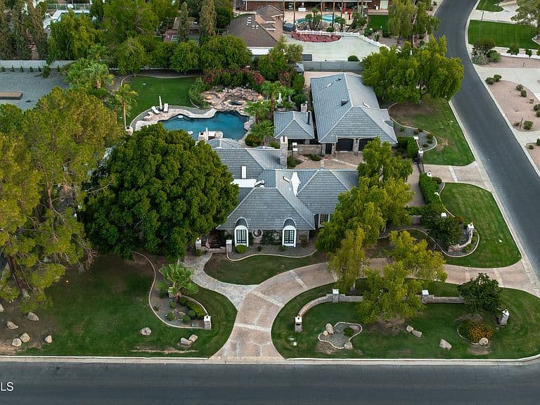 641 E SAN PEDRO Avenue photo 1