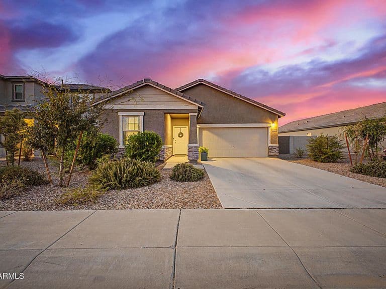 5740 E THETIS Drive photo 2