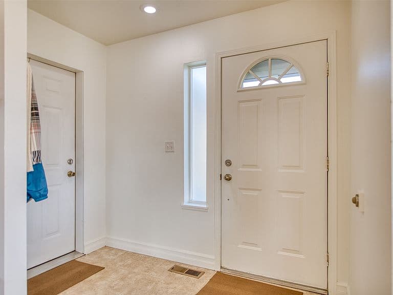 105 Rosewood Ct photo 4
