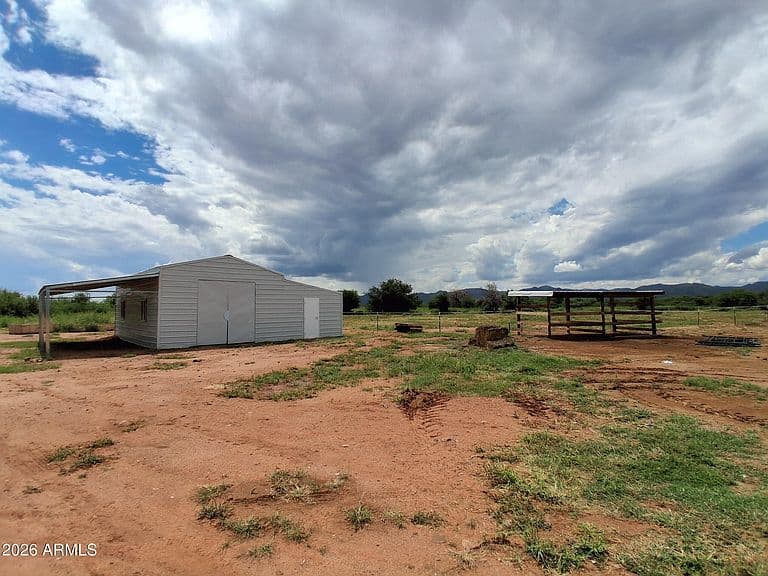 8899 N Roughrider Road photo 4