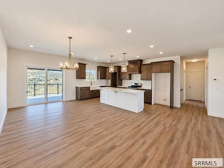 3083 Lancer Ave photo 5