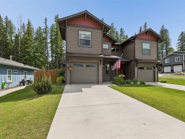 125 Great Northern Dr photo 3