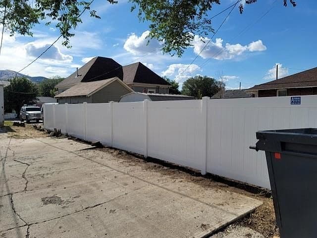 734 S Arthur Ave photo 2