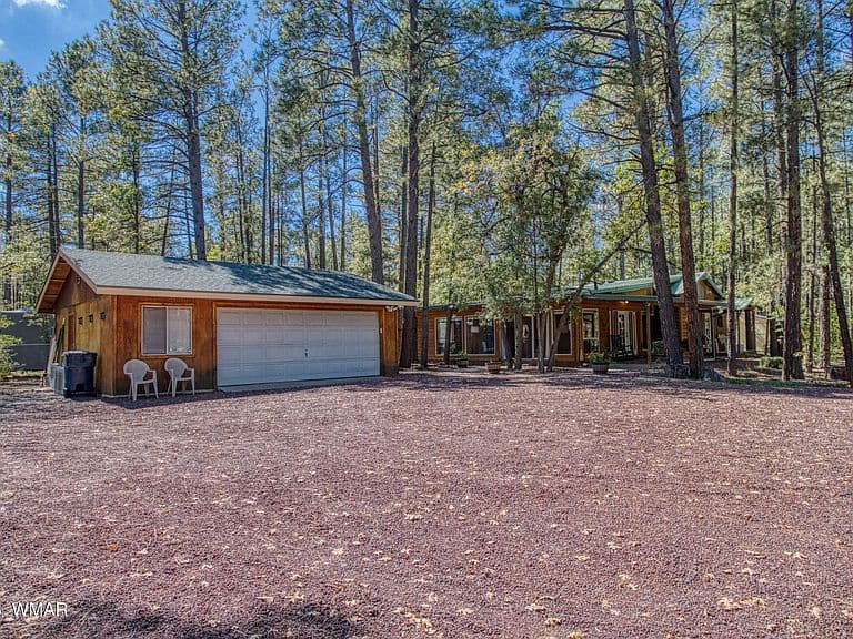 2699 Summer Dr photo 1