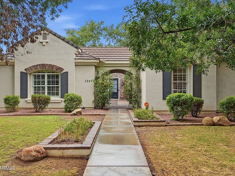2889 E Page Court photo 1