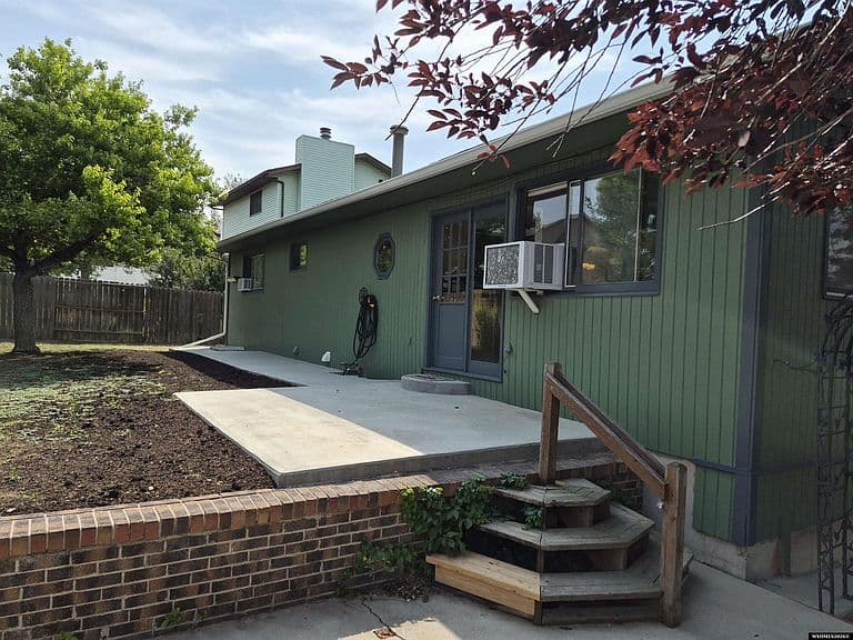 2220 18th St photo 4