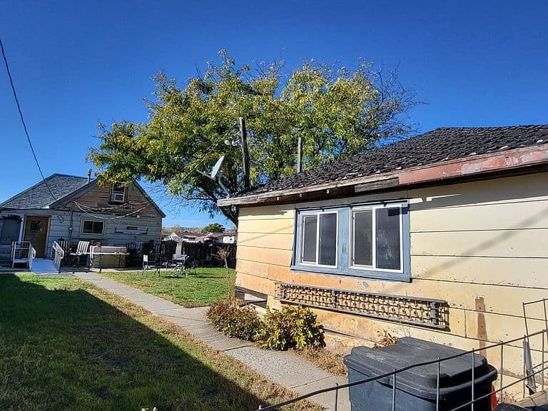 620 Knight St photo 5