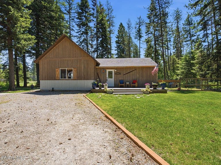 24554 N Estates Dr photo 3