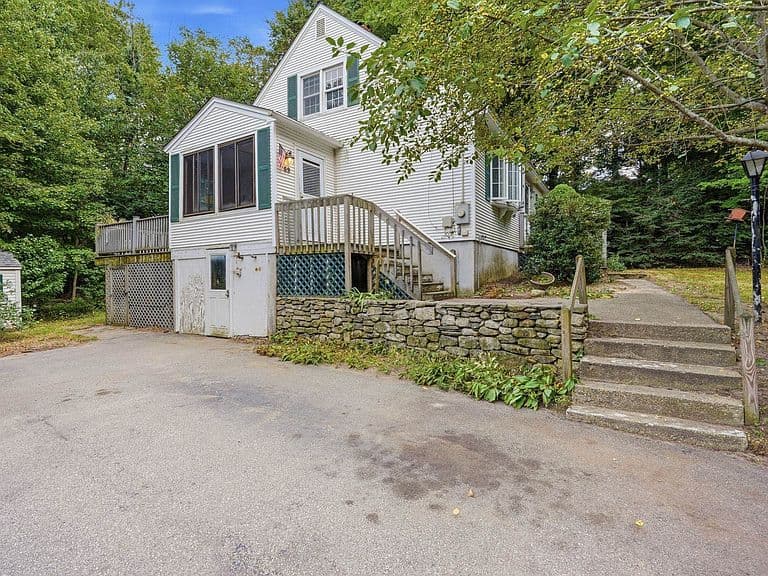 69 College Road photo 4