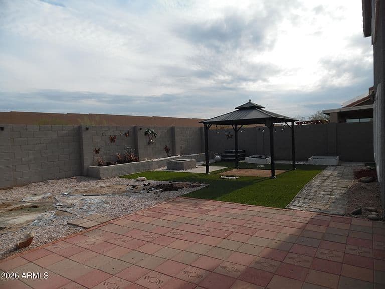 25884 W ELIZABETH Avenue photo 5