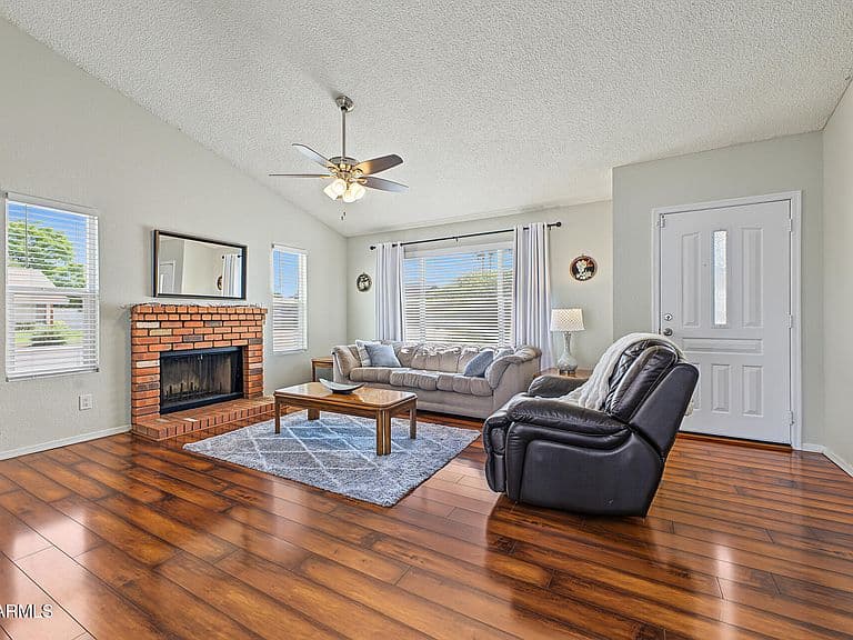 1050 E INGRAM Street photo 4