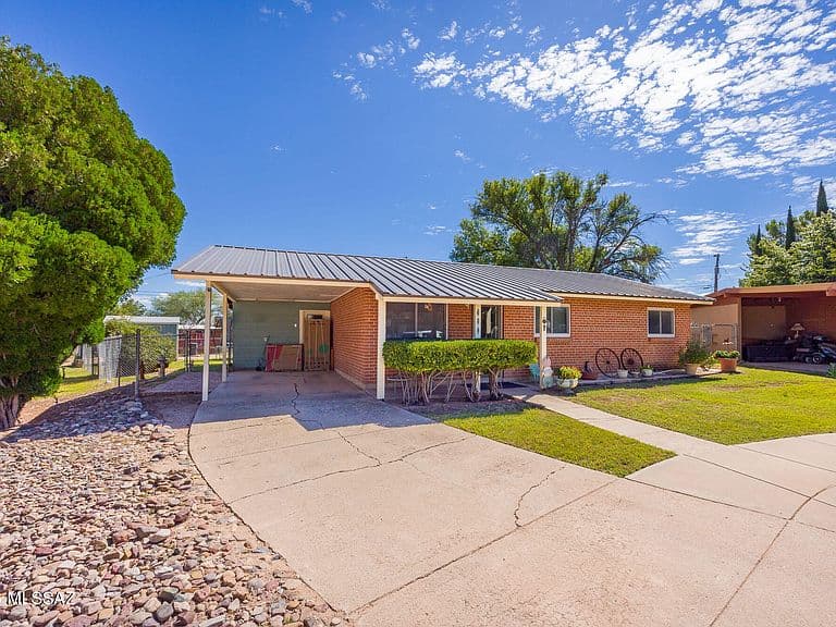 624 E San Pedro Cir photo 2