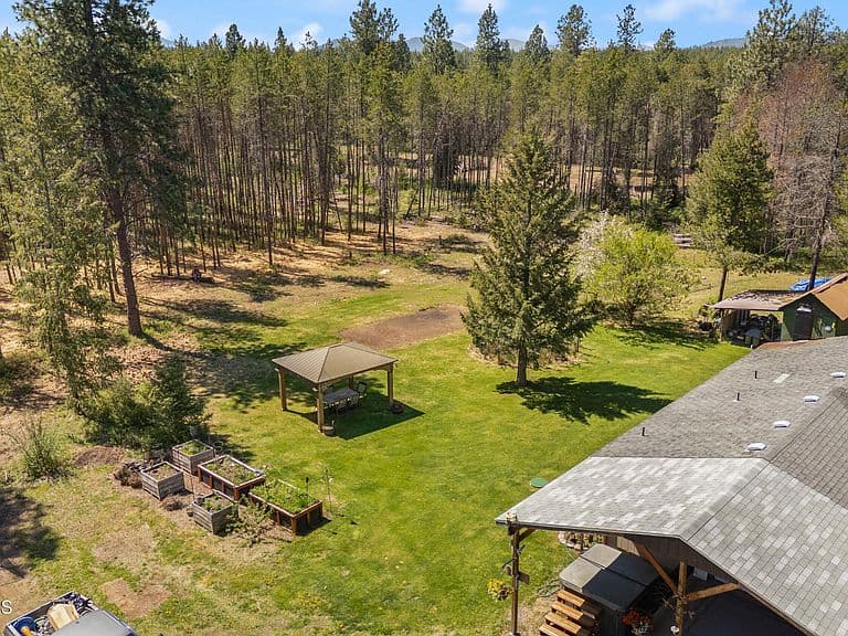 418 Eagle Dr photo 2