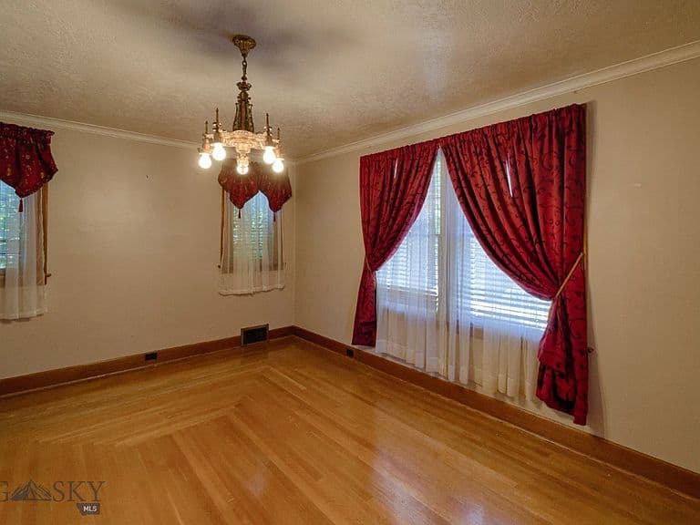 1201 W Gold St photo 4