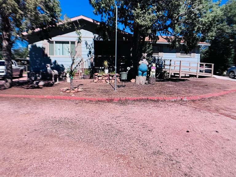 308 E JUNIPER Street photo 1