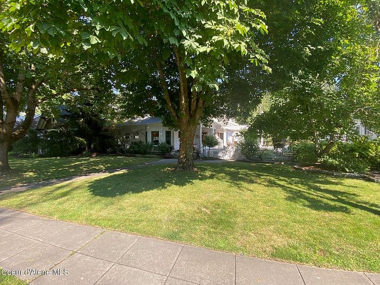 328 N Military Dr photo 3