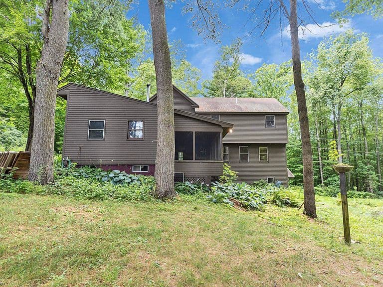 183 Quaker City Road photo 3