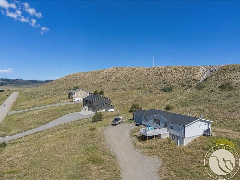 8439 Shorthorn Dr photo 2