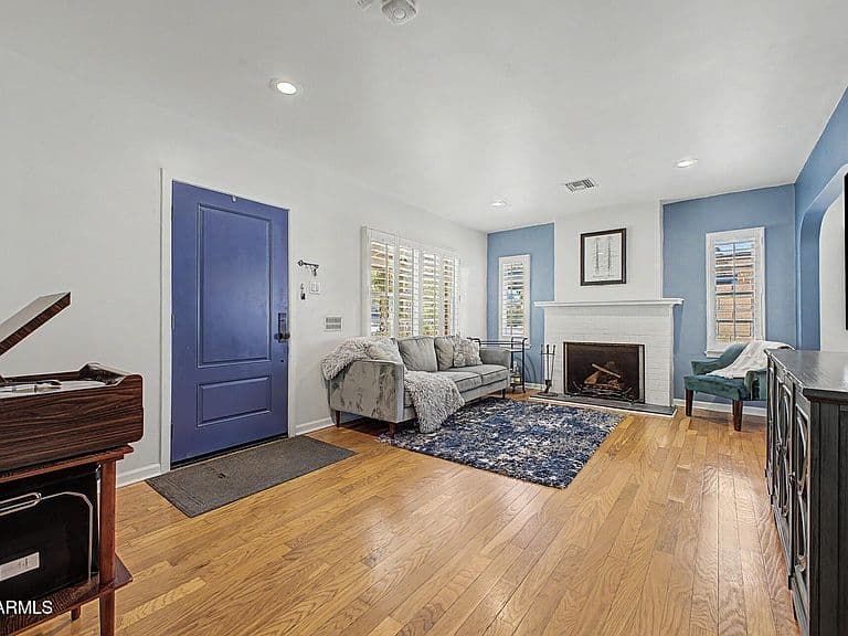 1530 W CULVER Street photo 5