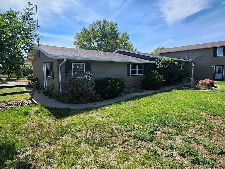 203 W Highway 16 photo 2