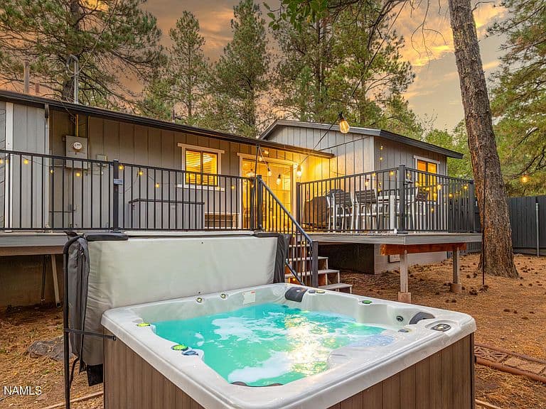 2553 Mesa Trl photo 1