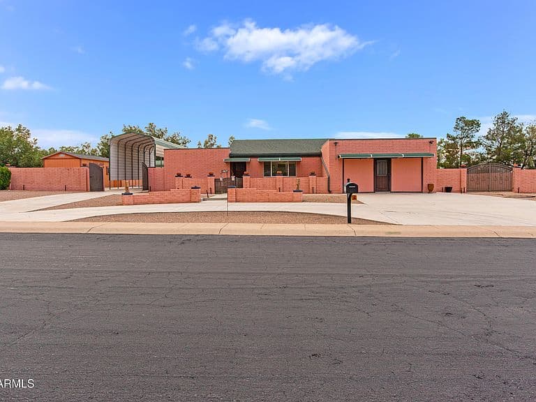 1965 E PICCADILLY Drive photo 1