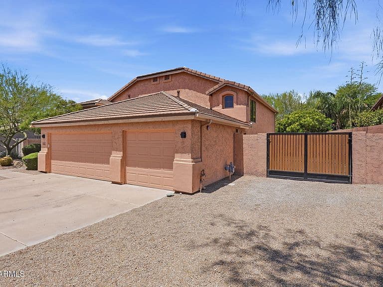 7438 E Glenn Moore Road photo 4