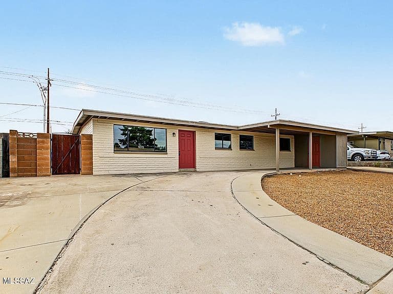 8064 E Nicaragua Dr photo 2