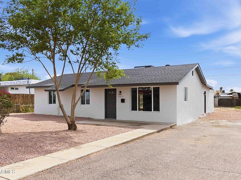 1311 W CHERYL Drive photo 3