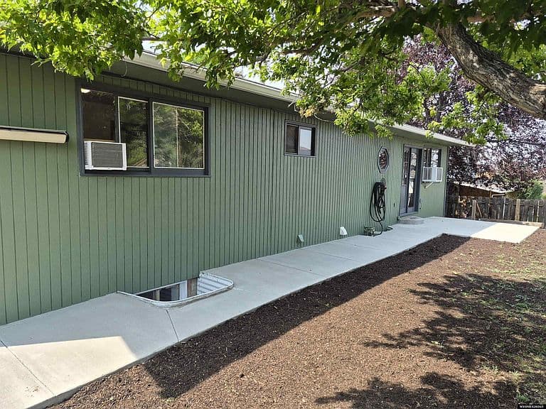 2220 18th St photo 3