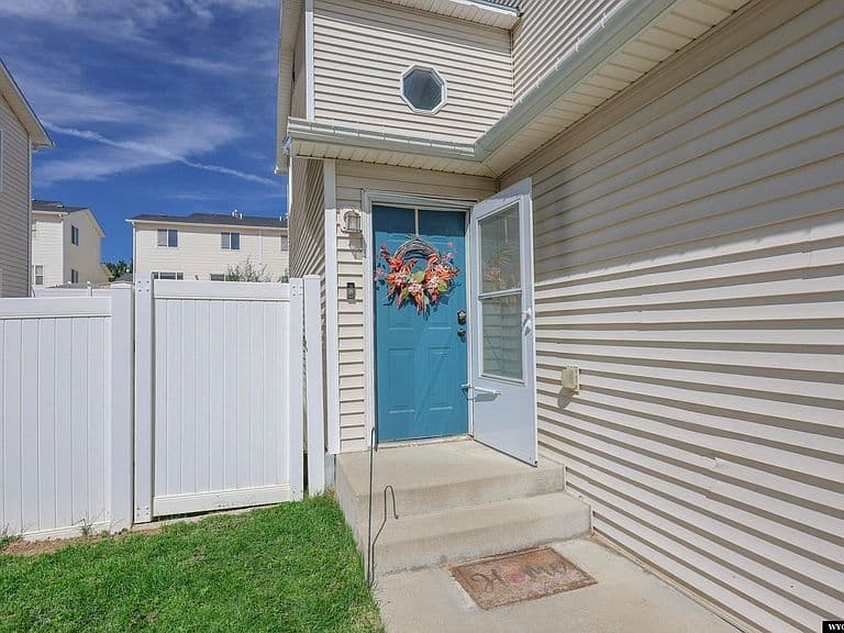 2324 Bitter Creek Trl photo 2