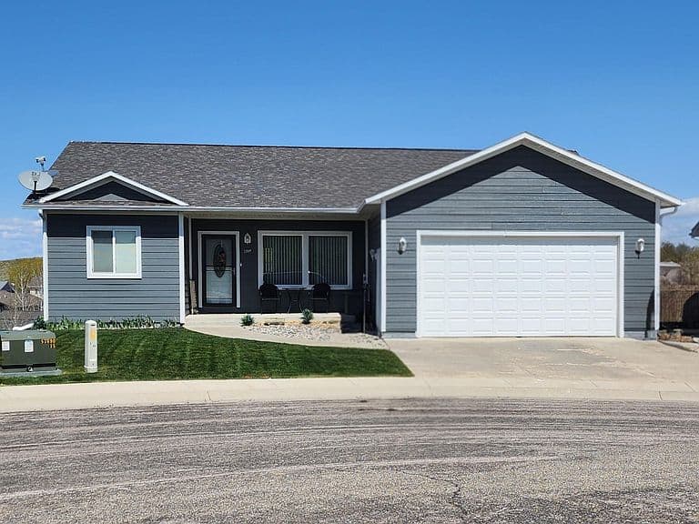 1225 Rosewood Ct photo 2