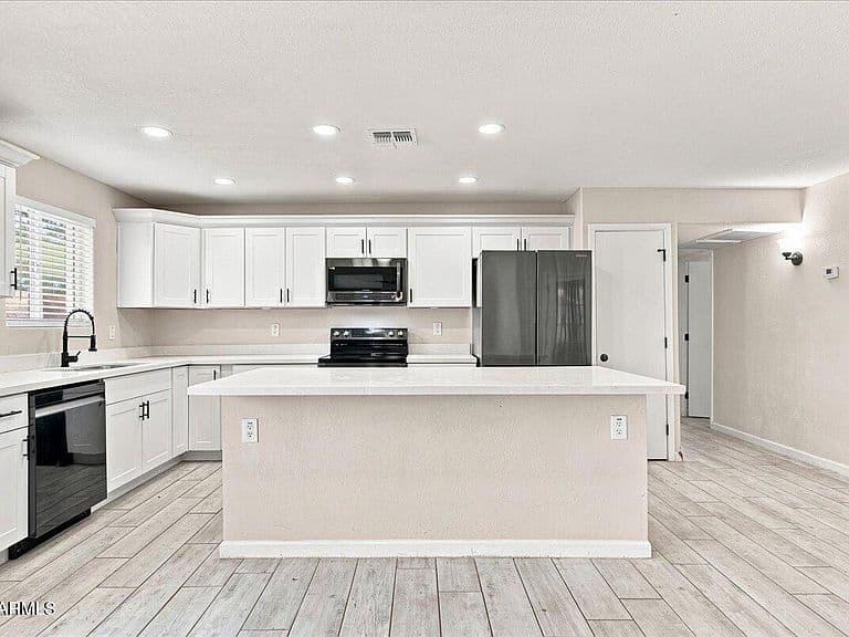 453 W MCLELLAN Road photo 5