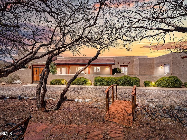 5640 S Equestrian Pl photo 1