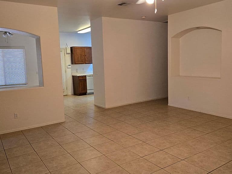 10324 W Grayback Drive photo 2