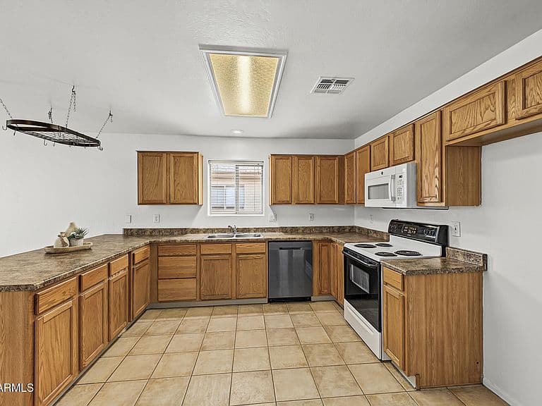 727 S DEL RIO Court photo 2
