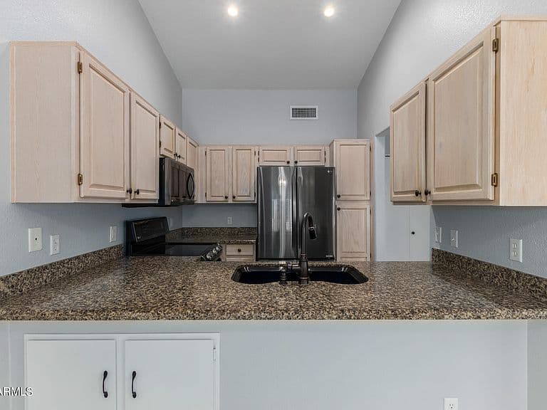 14300 W Bell Road Unit 349 photo 4