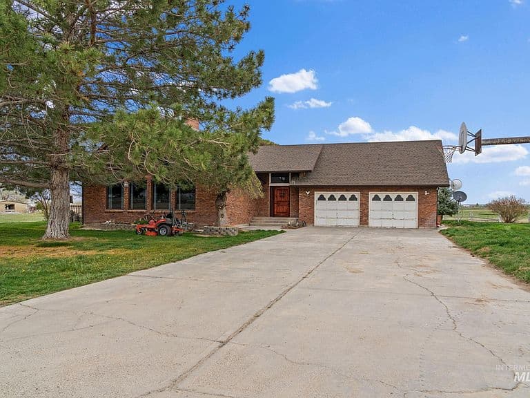 3154 N 4750 E photo 1
