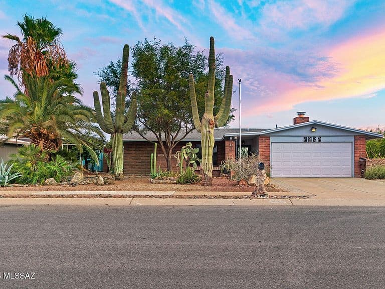 3757 W Raintree Dr photo 1