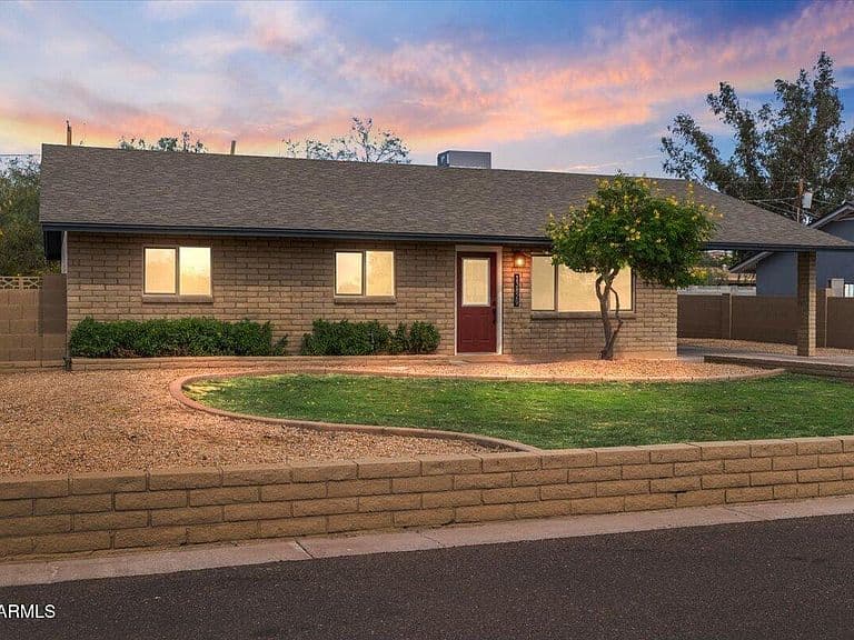 13829 N 10TH Place photo 5