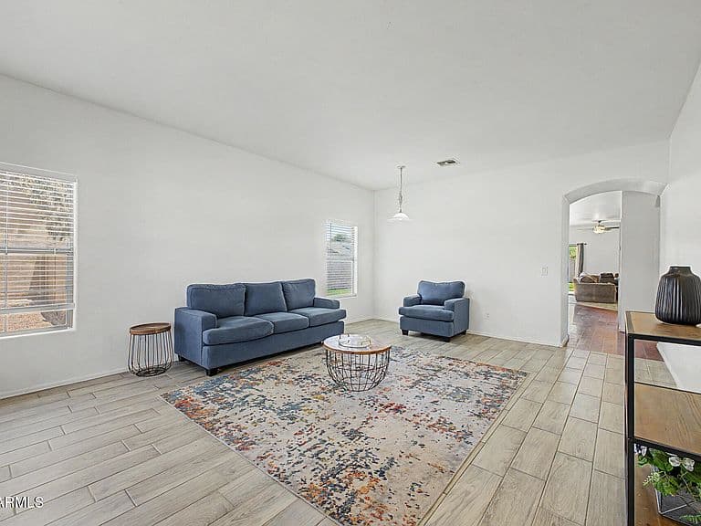 1253 E HEATHER Drive photo 4