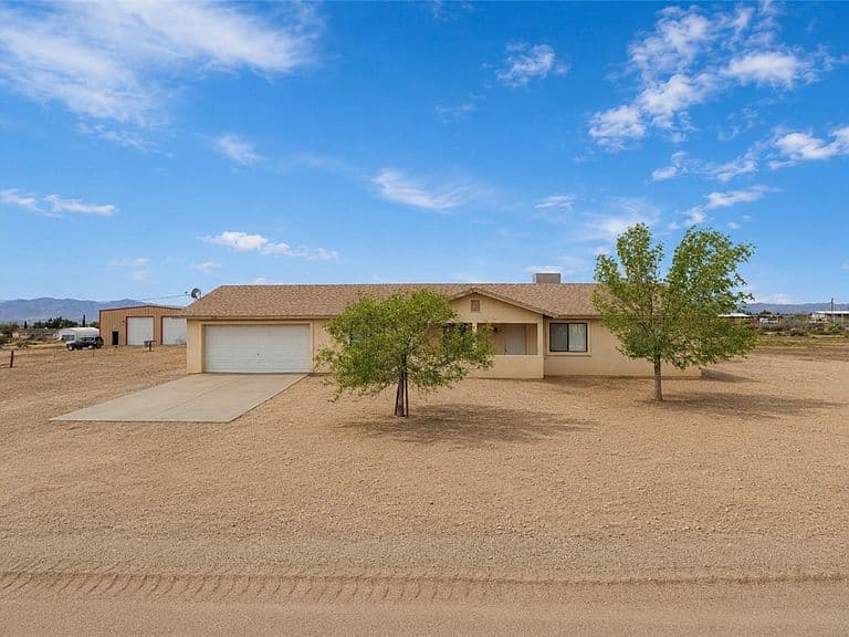 3369 N Houck Road photo 2