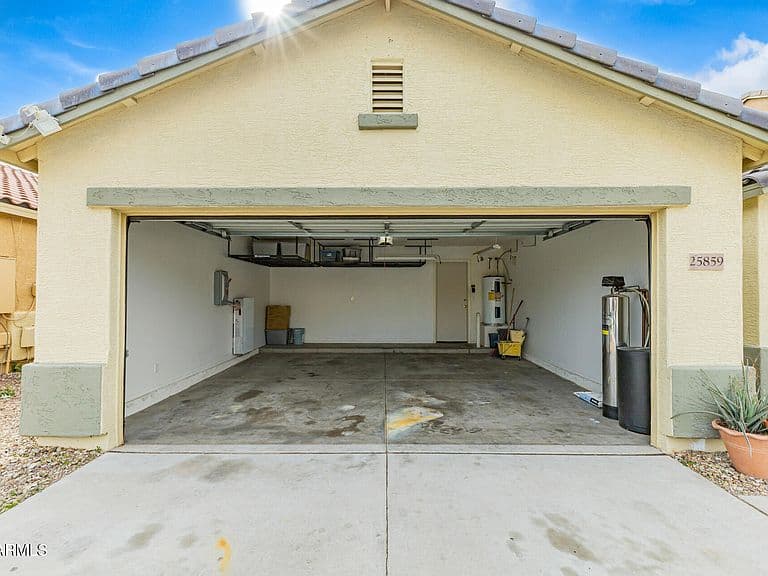25859 W VICTORY Street photo 4