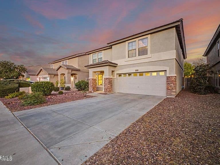 1821 E PATRICK Lane photo 2
