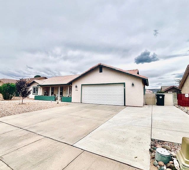 3979 Prairie View Drive photo 2
