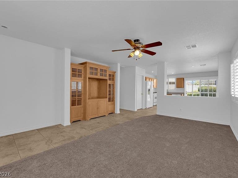 8548 Shady Pines Dr photo 3