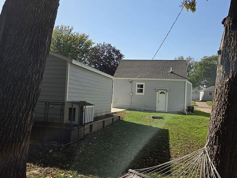 1214 S Glendale Ave photo 4