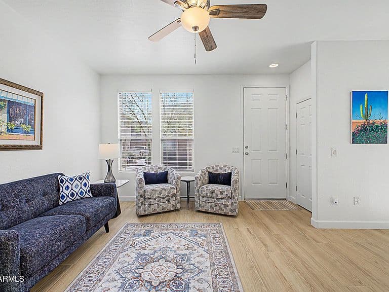 42424 N GAVILAN PEAK Parkway #19102 photo 3